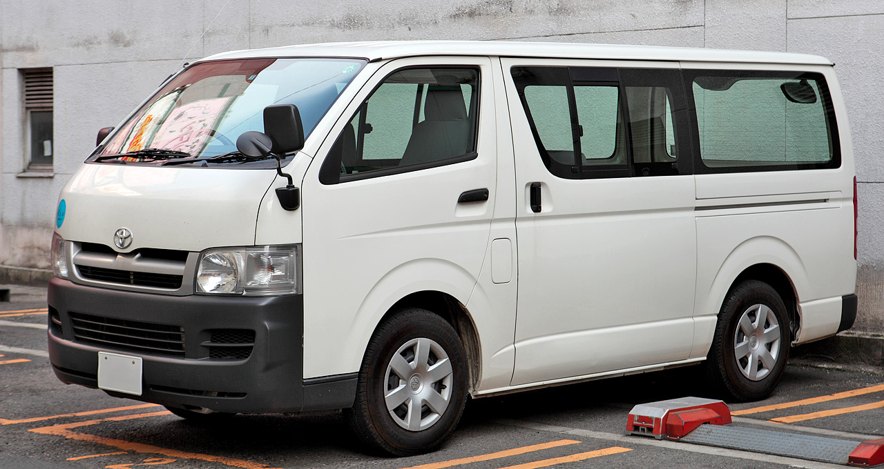 Jasa Sewa Hiace Luxury di Jakarta - Mengenal Toyota Hiace Commuter VIP 9 Seats, Kendaraan Travel VVIP