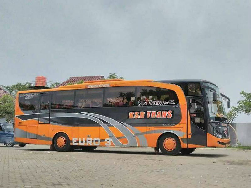 Sewa Bus Pariwisata Sidoarjo - KSR Trans