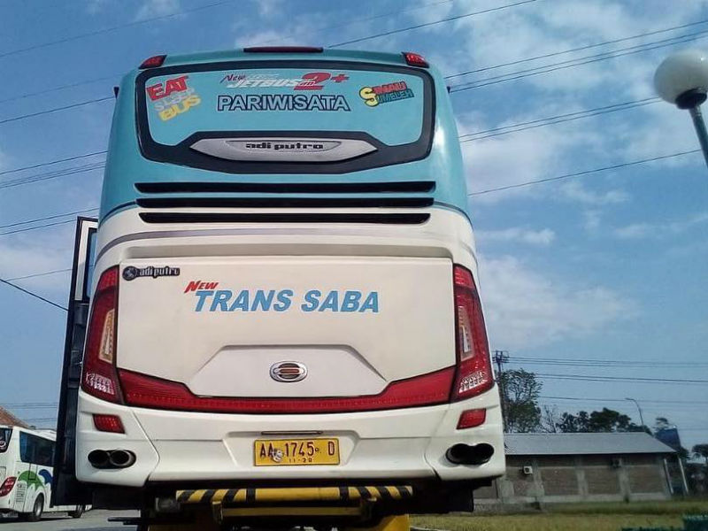 Bus Pariwisata Madiun - Trans Saba